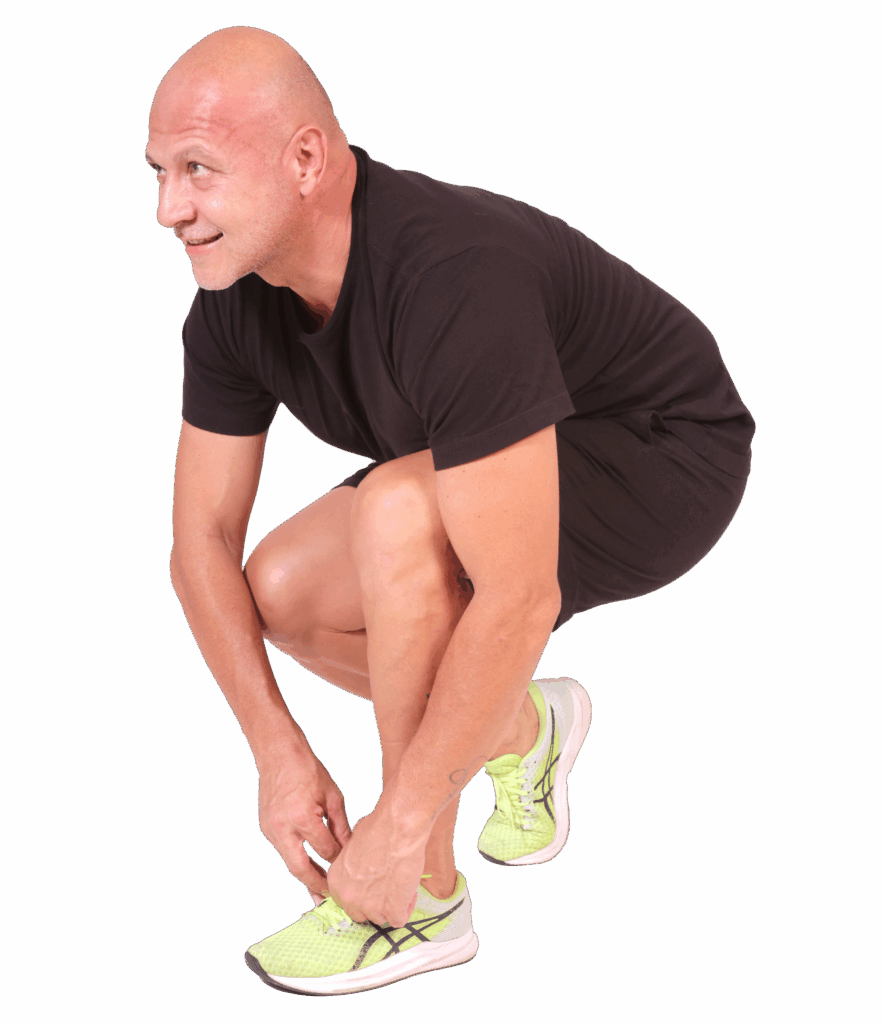 César Alvarado en pose activa